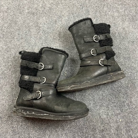 UGG Women’s Becket Chestnut Boots Black Suede and shearling lined Buckles size 7 - Picture 2 of 15